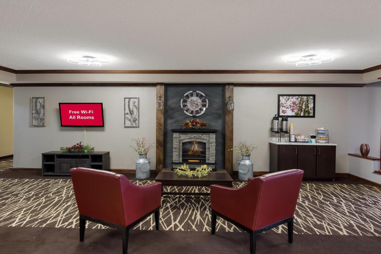 Red Roof Inn & Suites Bloomsburg - Mifflinville Экстерьер фото